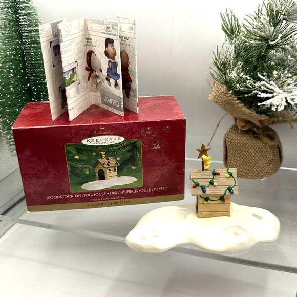 Hallmark Keepsake Ornament Woodstock On Doghouse Snoopy Christmas 50 Years 2000 - Picture 1 of 10